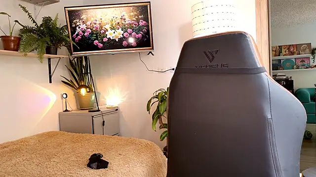 Sr evann online show from April 17, 2026, 1:36 pm