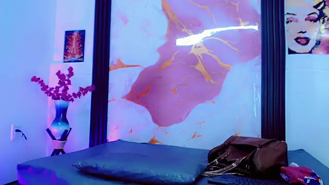 Valeria Linares online show from April 10, 2026, 3:34 am