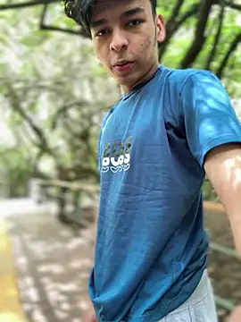 Snapshot of The_Conquer chatting on April 2, 2026, 6:49 pm The Conquer online show from April 2, 2026, 6:49 pm