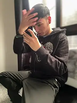 Snapshot of The_Conquer chatting on April 7, 2026, 7:03 pm The Conquer online show from April 7, 2026, 7:03 pm