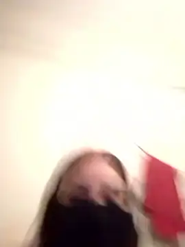 Snapshot of madleen_Mm chatting on February 24, 2026, 11:03 pm madleen Mm online show from February 24, 2026, 11:03 pm