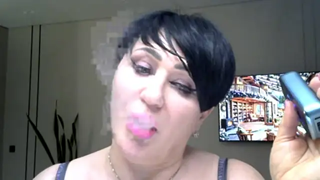 Snapshot of Kleotempt chatting on April 1, 2026, 8:17 pm Kleotempt online show from April 1, 2026, 8:17 pm