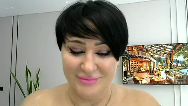 Snapshot of Kleotempt chatting on April 2, 2026, 11:41 am Kleotempt online show from April 2, 2026, 11:41 am