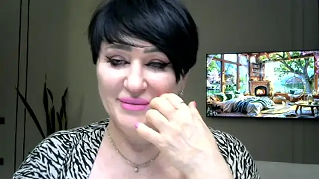 Snapshot of Kleotempt chatting on April 5, 2026, 6:05 pm Kleotempt online show from April 5, 2026, 6:05 pm