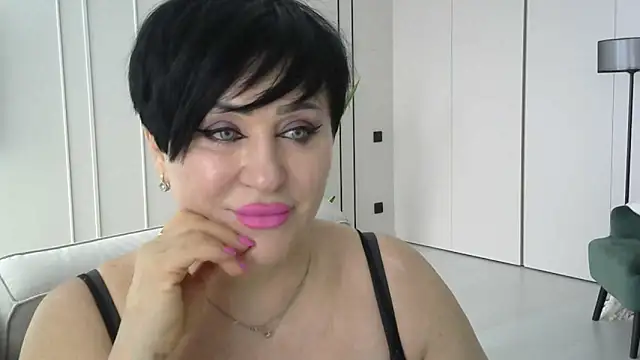 Snapshot of Kleotempt chatting on April 12, 2026, 9:58 am Kleotempt online show from April 12, 2026, 9:58 am