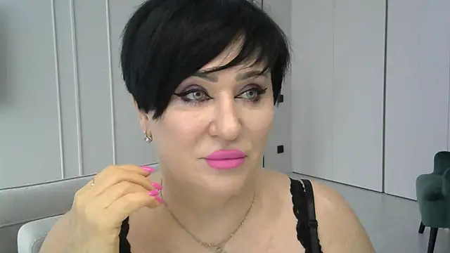 Snapshot of Kleotempt chatting on April 14, 2026, 11:38 am Kleotempt online show from April 14, 2026, 11:38 am