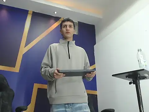 angel boy xxx online show from February 28, 2026, 4:13 am