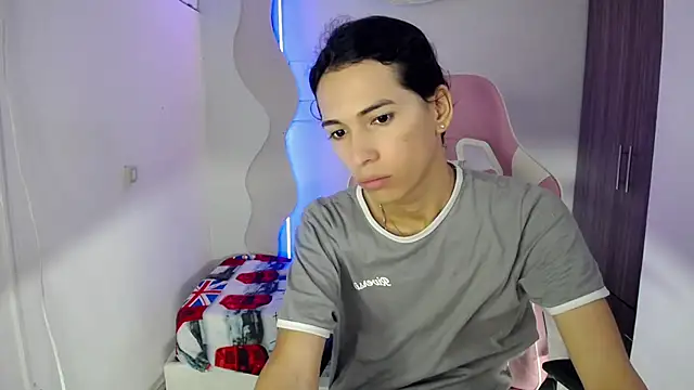 Larry craft online show from April 10, 2026, 8:46 pm