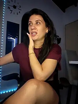 sashaaqueen online show from March 5, 2026, 6:31 am