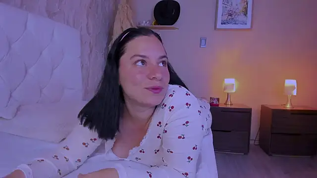 Dollhell online show from April 4, 2026, 11:29 am