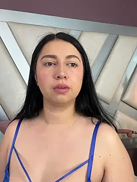 Ashleeyprincess01 online show from April 3, 2026, 1:20 pm