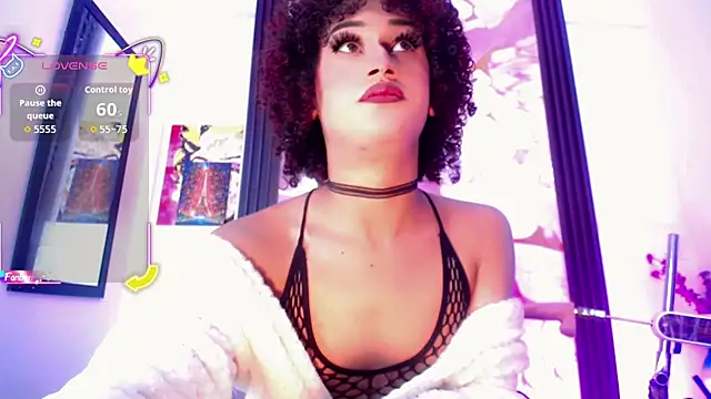 Emma Boms online show from May 27, 2026, 3:25 am