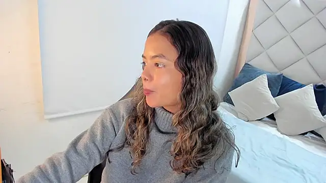 dulce lyraa1 online show from February 26, 2026, 4:22 am