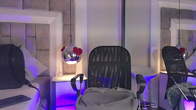 Austin Reedss online show from April 10, 2026, 2:44 pm