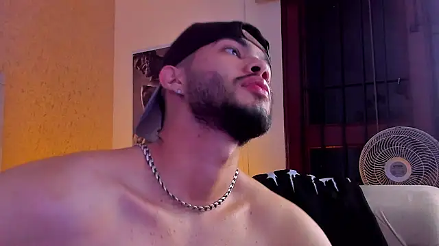 Vincentblack online show from April 12, 2026, 4:17 am