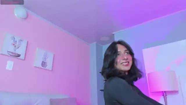 Elisasue online show from July 17, 2026, 11:53 pm