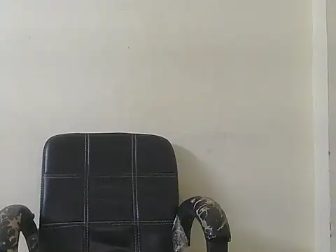 cute yashi online show from April 2, 2026, 4:26 pm