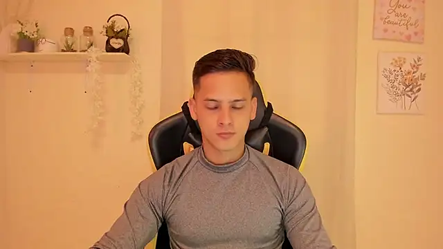 sexy andres01 online show from April 18, 2026, 1:59 pm