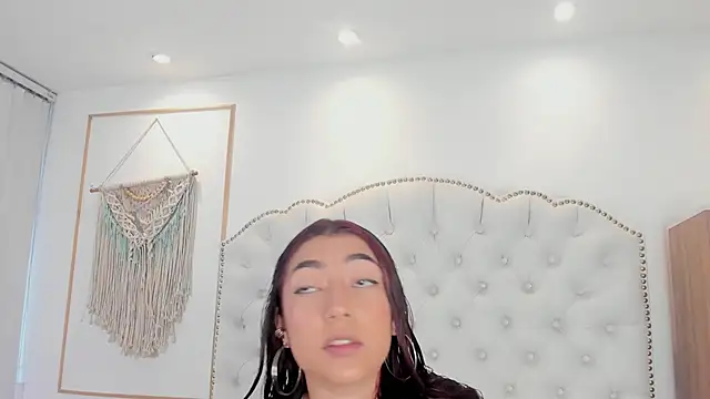 Sara funy online show from April 9, 2026, 11:15 am