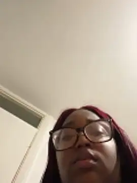 sweetzberri2 online show from February 28, 2026, 7:04 pm