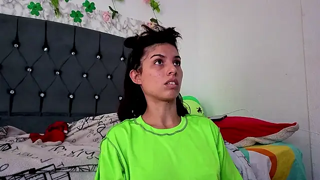 cutninasky online show from March 25, 2026, 6:03 pm