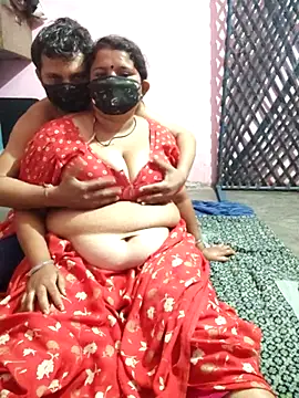 gujjuhotcouple online show from March 26, 2026, 12:50 am
