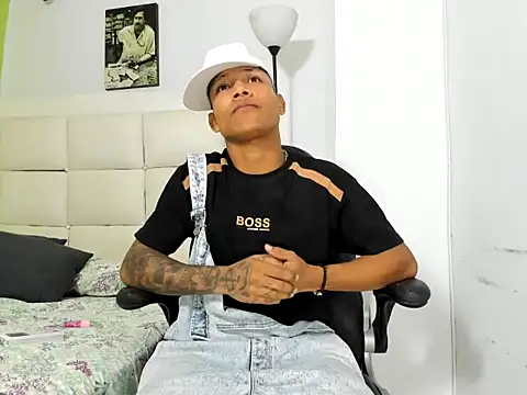 Snapshot of emanuel_23cm chatting on February 25, 2026, 1:59 am emanuel 23cm online show from February 25, 2026, 1:59 am