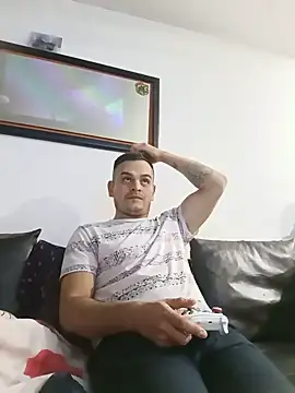 Edwin Q online show from July 3, 2026, 3:13 am