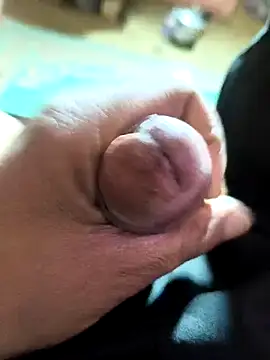 Snapshot of love493355 chatting on March 14, 2026, 4:01 pm love493355 online show from March 14, 2026, 4:01 pm