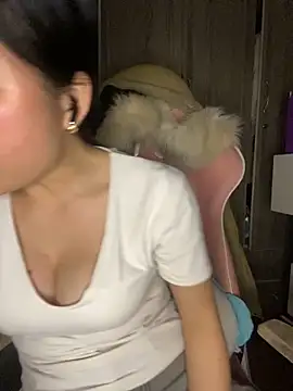 Ivy Trix2 online show from March 20, 2026, 3:06 pm