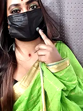 Cutie Nila online show from April 7, 2026, 5:19 am