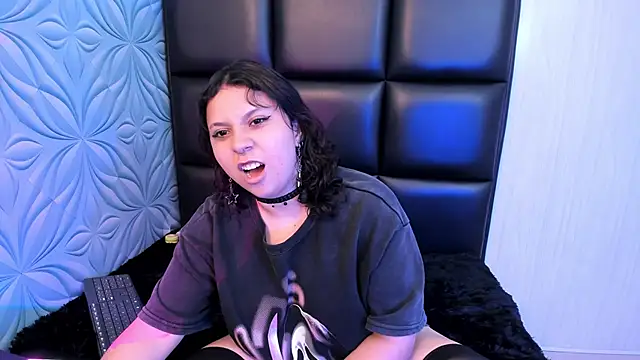 dannixxxluv online show from March 4, 2026, 9:32 pm