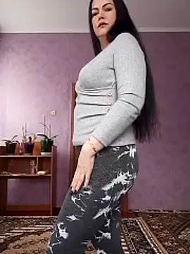 AmyLove471 online show from April 7, 2026, 9:32 am