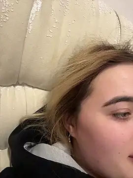 Snapshot of TiffanyCouture chatting on February 28, 2026, 5:47 pm TiffanyCouture online show from February 28, 2026, 5:47 pm