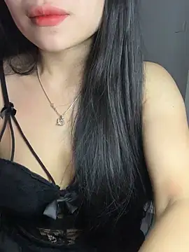 Snapshot of Tinn_tin chatting on April 19, 2026, 3:22 pm Tinn tin online show from April 19, 2026, 3:22 pm