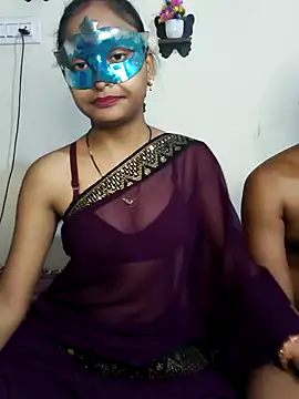 Sweet Cpl  online show from April 17, 2026, 11:52 pm