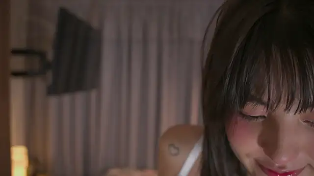 AitanaJhons  online show from June 4, 2026, 10:10 am
