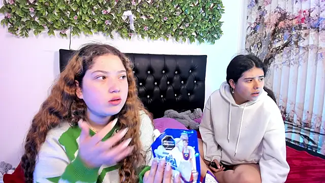 valeria and zoe online show from May 7, 2026, 2:11 pm
