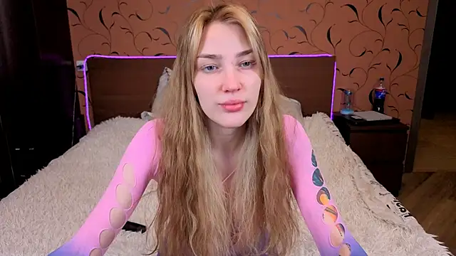 sohrnycouple online show from April 12, 2026, 7:35 am