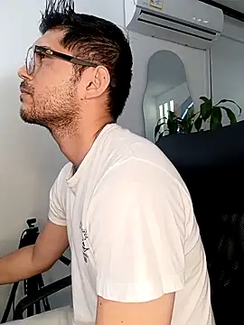 ritzabeth daniel online show from April 4, 2026, 2:21 am