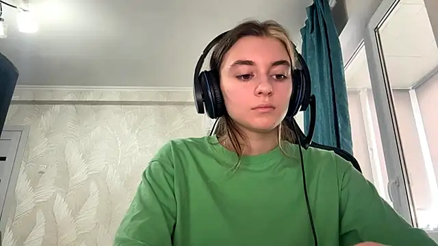 Snapshot of PluralPalaver chatting on February 27, 2026, 7:19 am PluralPalaver online show from February 27, 2026, 7:19 am