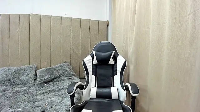 pipe hot04 online show from April 18, 2026, 7:23 am