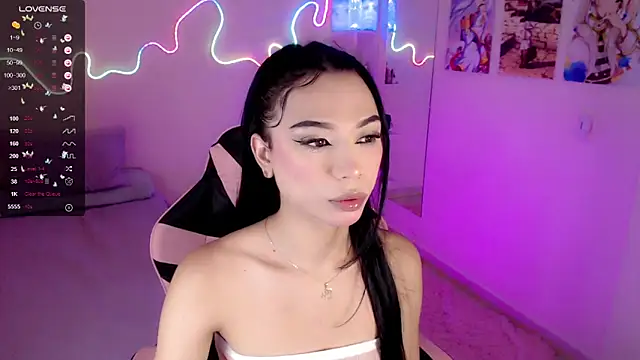 IamAndrea01 online show from April 15, 2026, 6:20 am