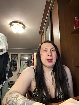 EvaBeautyXx online show from April 14, 2026, 10:27 pm