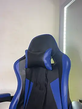 Maddie 7 online show from April 9, 2026, 2:44 am