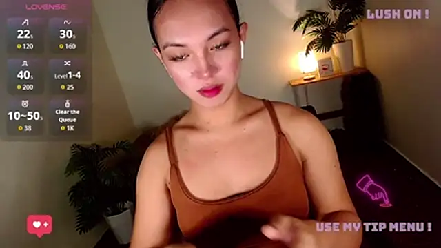 Snapshot of SofiaaLoove699 chatting on June 24, 2026, 3:33 pm SofiaaLoove699 online show from June 24, 2026, 3:33 pm