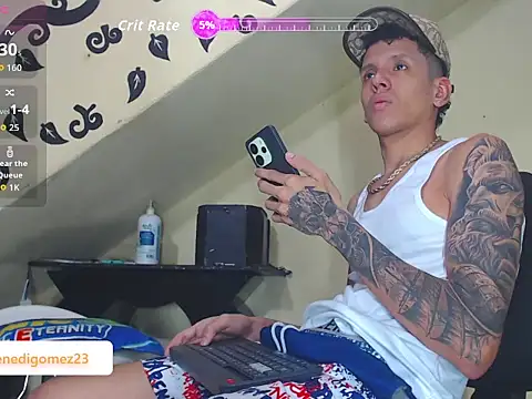 gabriel reyes21 online show from February 26, 2026, 6:23 am