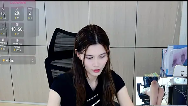 zhen-68 online show from May 25, 2026, 1:44 am