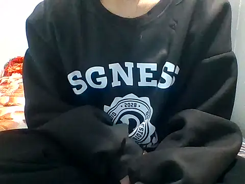 Snapshot of kiraa-007 chatting on March 9, 2026, 12:20 pm kiraa-007 online show from March 9, 2026, 12:20 pm