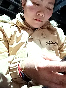 Lindxx-hot online show from March 4, 2026, 12:44 pm